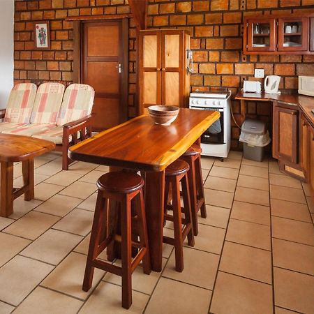 Bay View Lodge Miramar Bagian luar foto