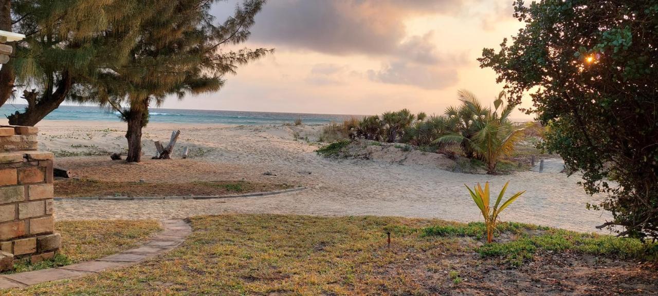 Bay View Lodge Miramar Bagian luar foto