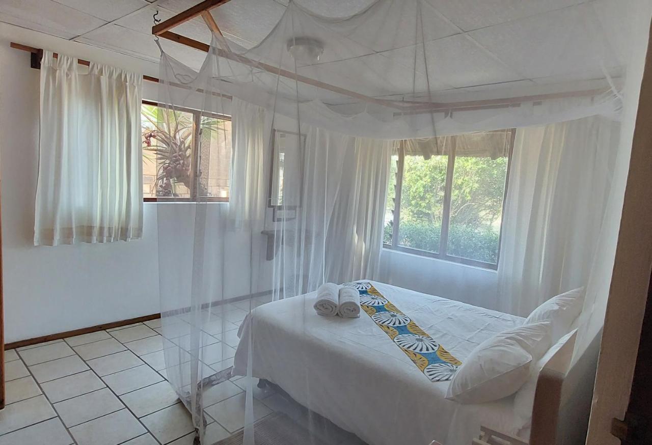 Bay View Lodge Miramar Bagian luar foto