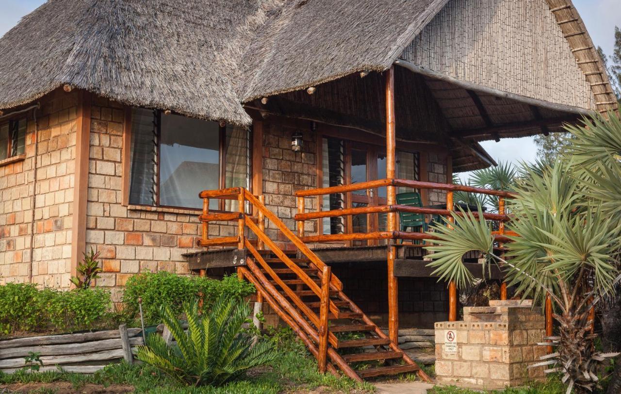 Bay View Lodge Miramar Bagian luar foto